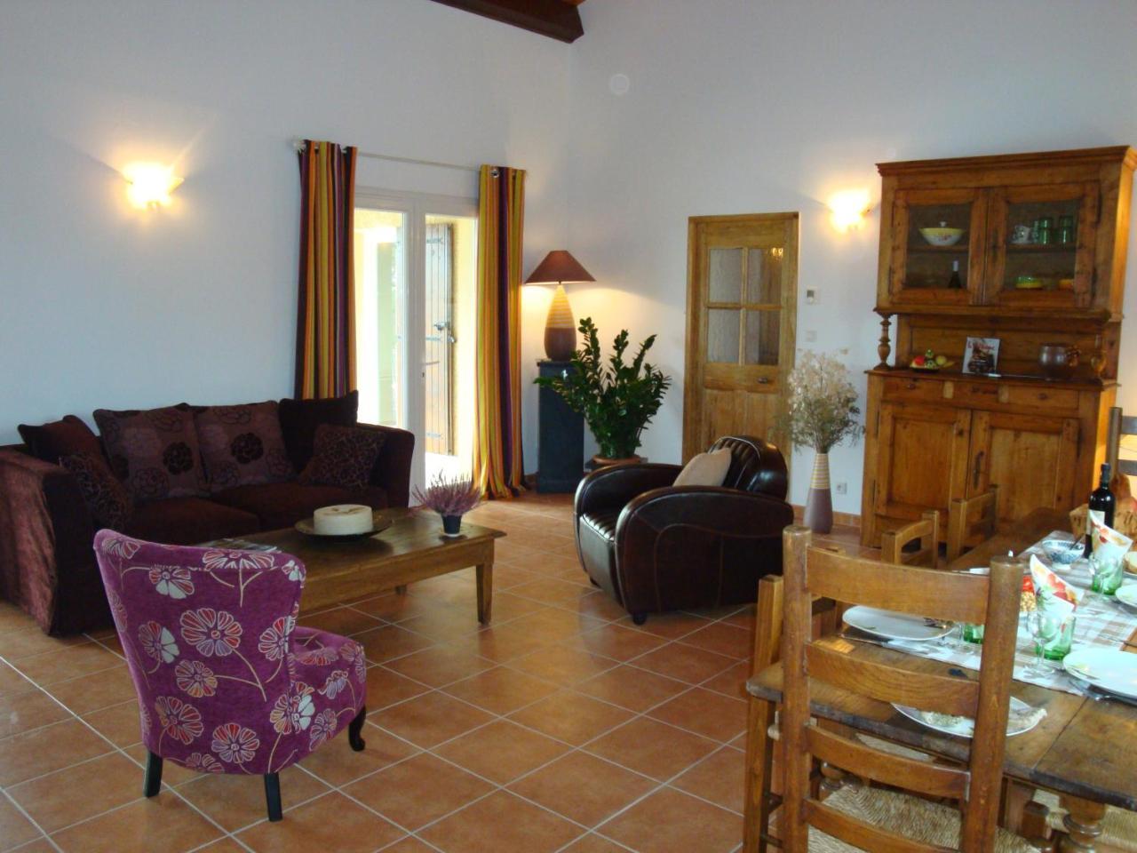 Les De Perret Villa Joyeuse