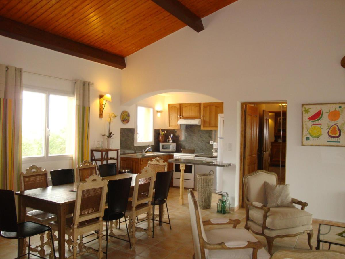 Les De Perret Villa Joyeuse
